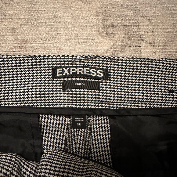Express pants - Picture 2 of 3